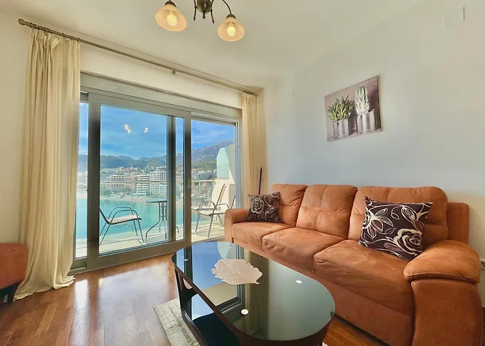 Ponta Nova One Bedroom Apartment With Sea View